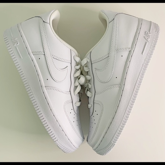 Nike ❌SOLD🎁Air Force 1 low womens 7.5 (J6)NEW Triple White - Picture 3 of 7